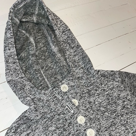 Worn once! Columbia 1/4 Button Pullover - Picture 2 of 6